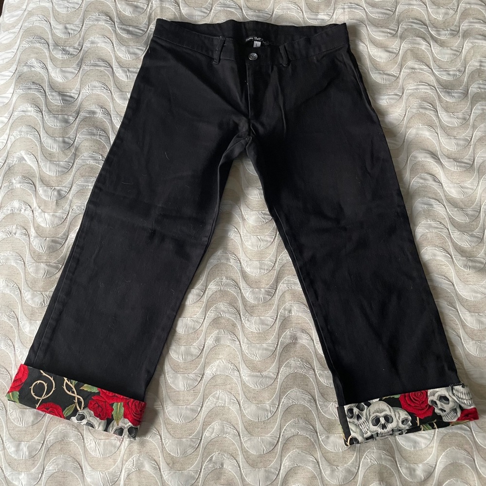 Paper Doll Productions Black Capri Pants Skull Rose Cuffs Rockabilly ska Large